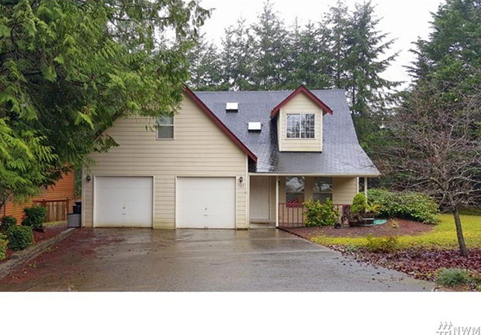 1st image of 585 NW Carolyn Ln