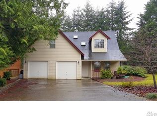 585 NW Carolyn Ln, Poulsbo, WA 98370