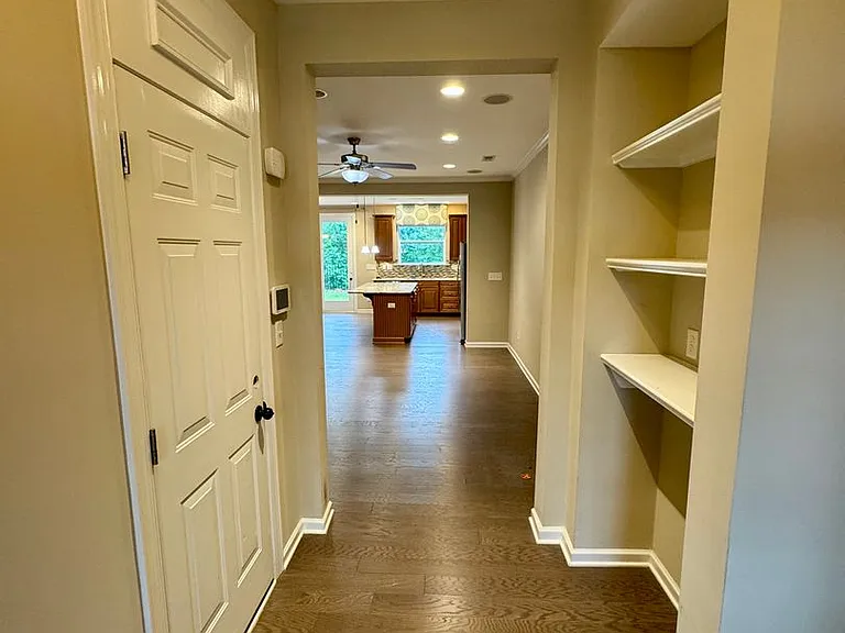 9623 Glenburn Ln — Photo 3