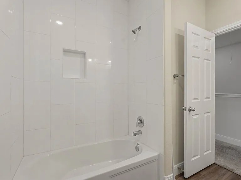 2218 Bringhurst St #B — Photo 21