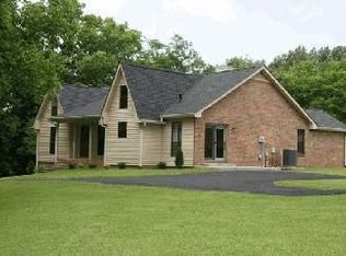 2764 Woods Rd, Springfield, TN 37172