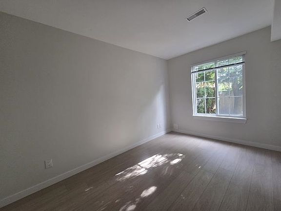 5th image of 11571 Thorpe Rd #38