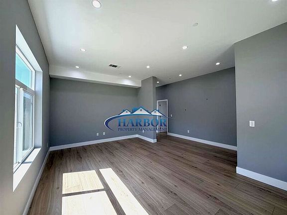 4th image of 2126 W 238th St