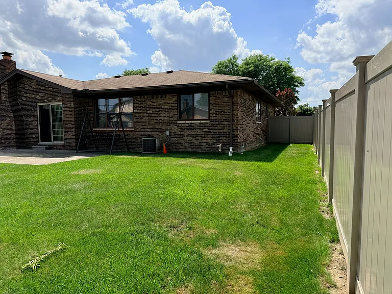 38352 Coronation Dr — Photo 4