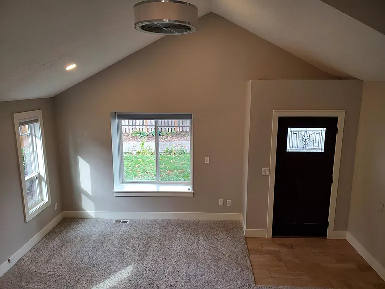 14290 SW Hall Blvd — Photo 5