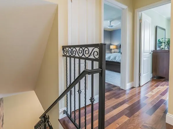 330 N 1st St APT 2, Campbell, CA 95008