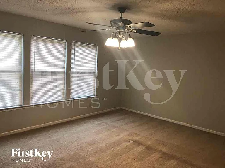 5702 N Jefferson Dr — Photo 15