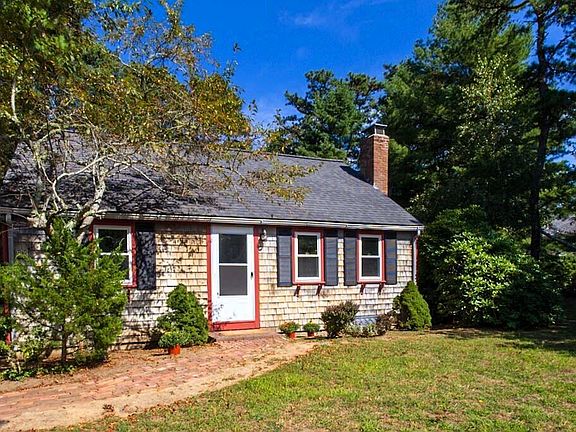 3rd image of 49 Lakeview Drive
