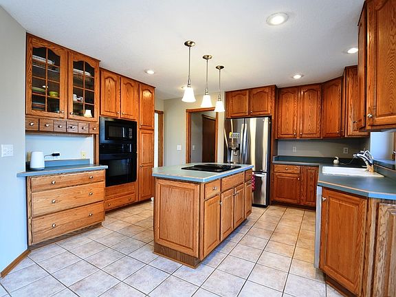 3rd image of 825 William Nowels Cir