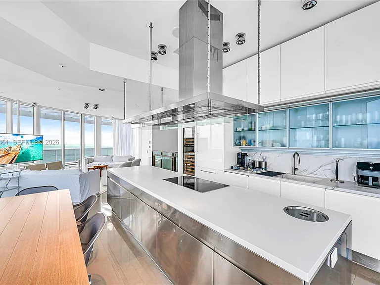 18101 Collins Ave #5509 — Photo 28