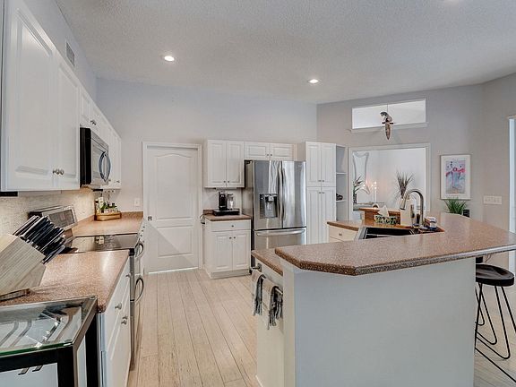 4th image of 396 San Nicolas Way