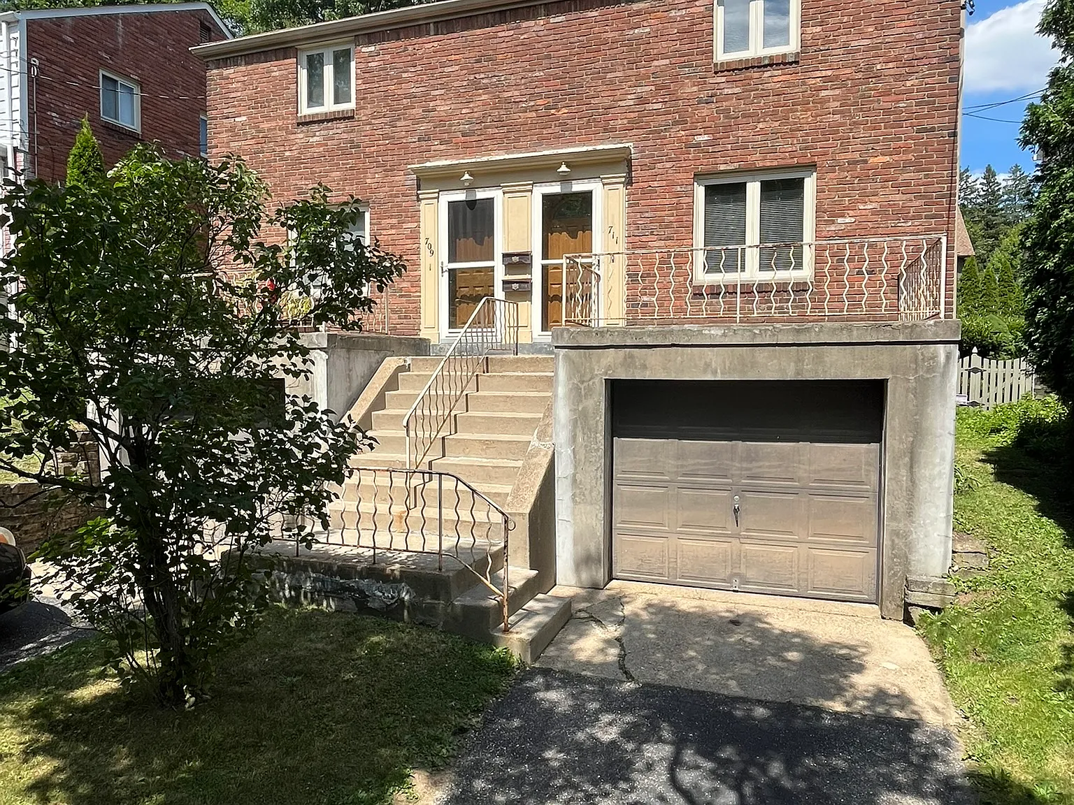 2 bed, 985 sqft, $1,445 — Photo 1