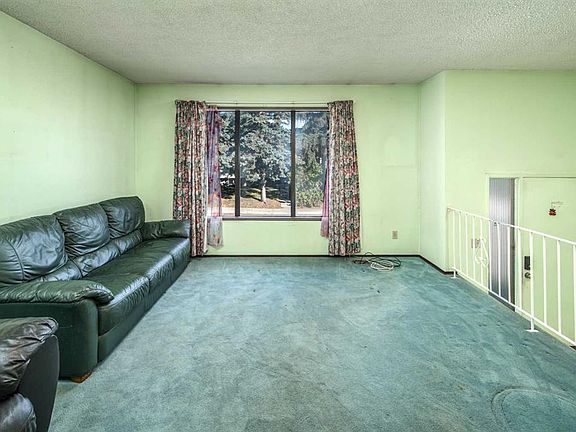 5th image of 11407 W Southdale Close SW