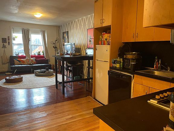 2nd image of 183 Belmont Ave #1