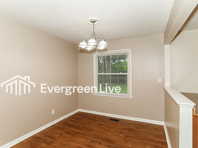 8540 Sunlight Dr — Photo 5