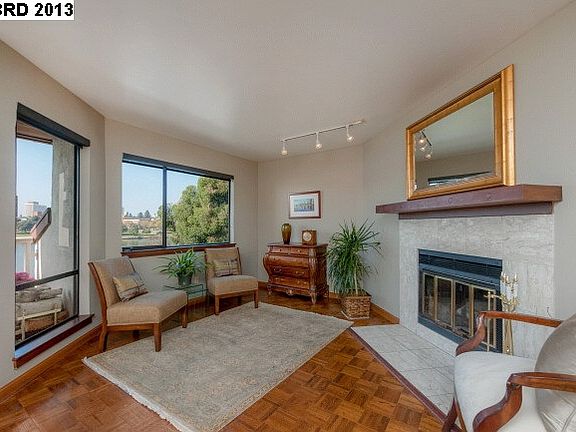 4th image of 2250 Lakeshore Ave APT 5