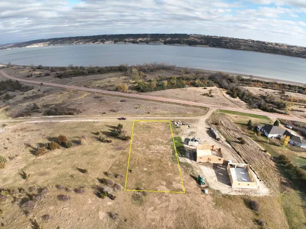 105 Wilderness Cove Dr, Oacoma, SD 57365