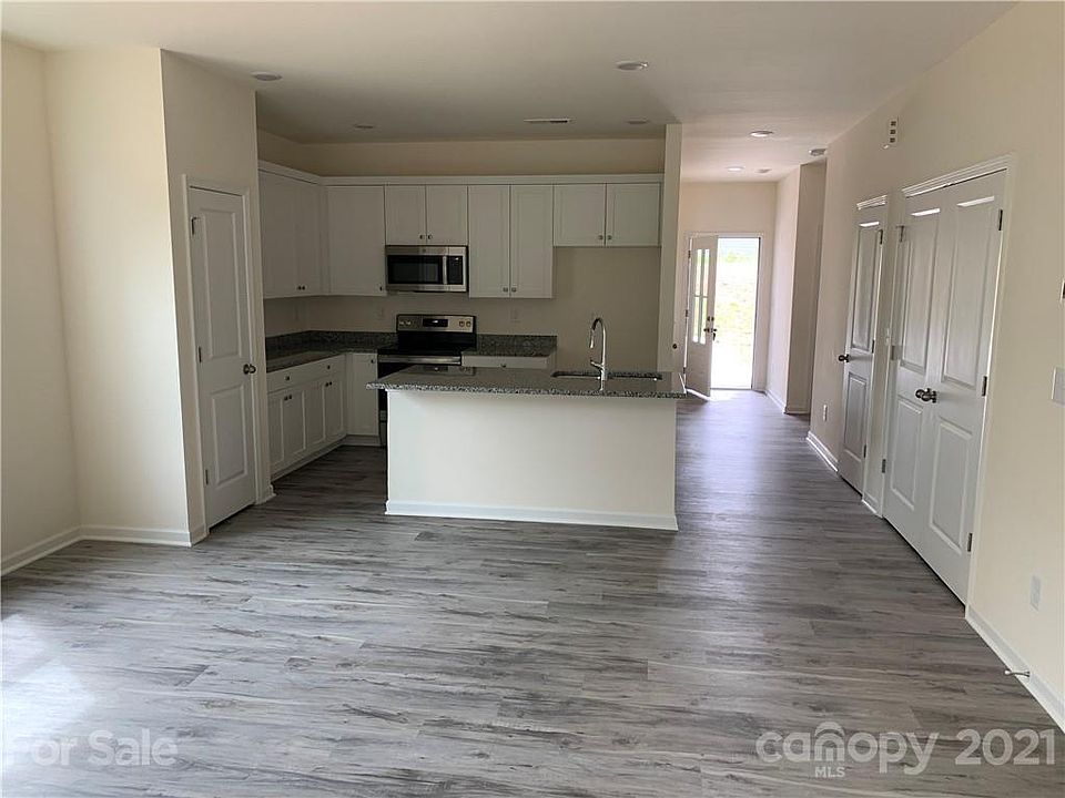2nd image of 962 Camp Rd #13