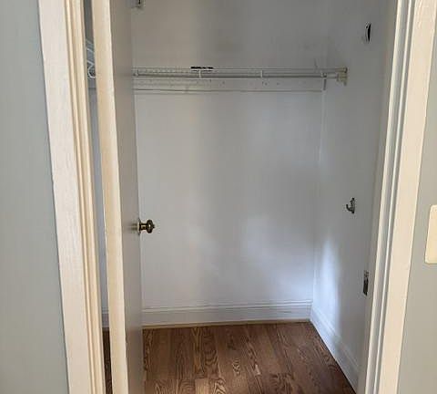 5th image of 1345 Alderton Ln