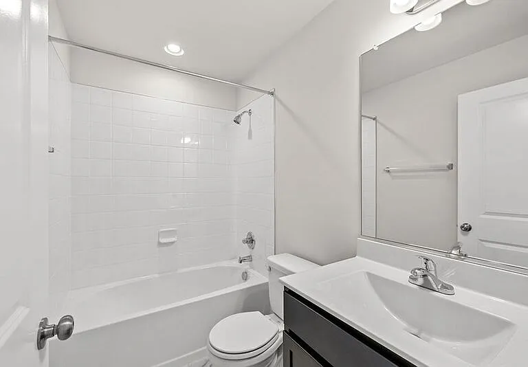 3372 Dewsberry Ln — Photo 16