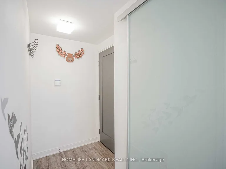 42 Charles St E #3209 — Photo 4