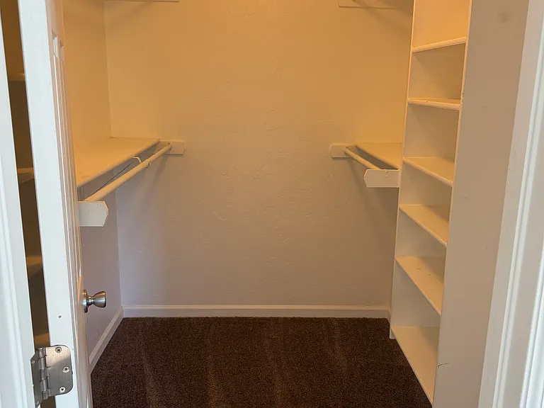 1020 S Morgan Rd — Photo 8