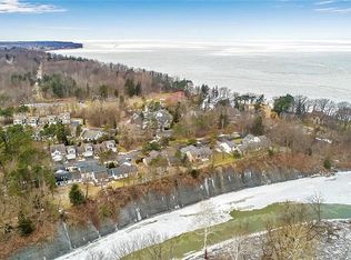 1702 Briaridge Ln, Derby, NY 14047
