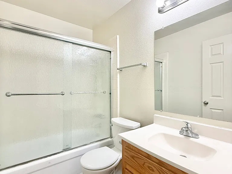 467 Lynette Pl — Photo 5