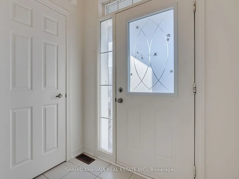 62 Holcomb Ter — Photo 4
