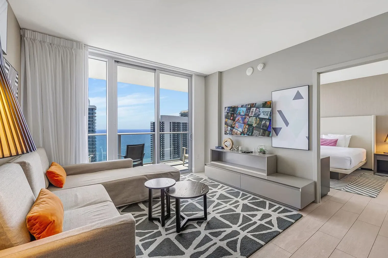 2 bed, 2.0 bath, 1097 sqft, $4,135 — Photo 3