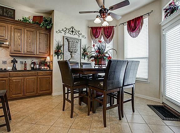3rd image of 2107 Alma Dr