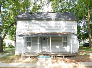 610 N Sycamore St, Iola, KS 66749