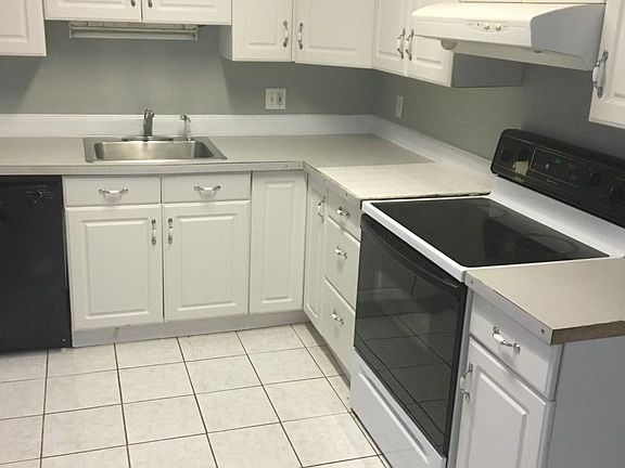 5th image of 3210 Birch Hill Dr