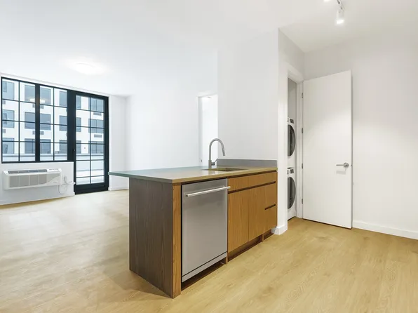 40 Bruckner Boulevard image 1 of 39