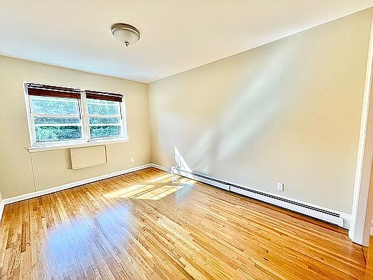 5th image of 25-26 43rd St