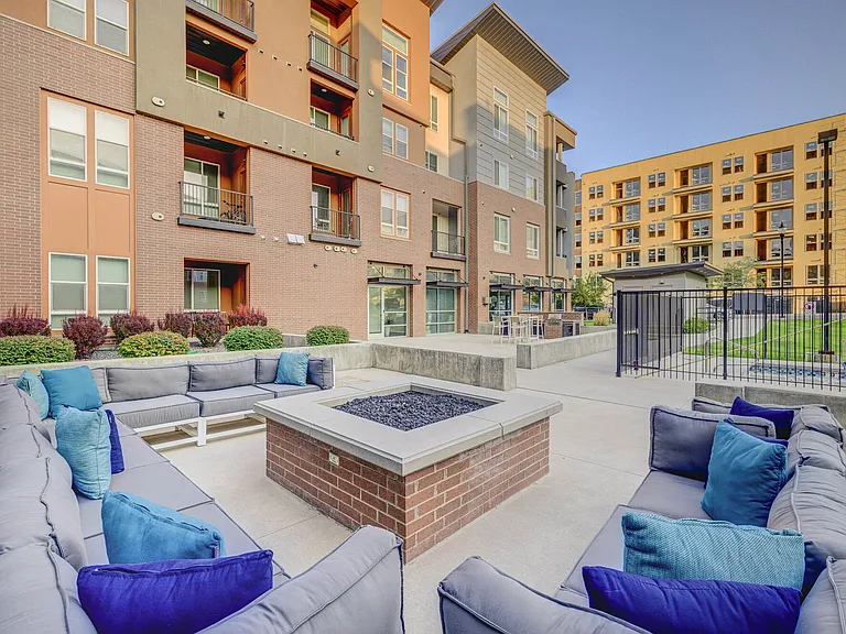 Novi at Jordan Valley Station Apartments — Photo 19