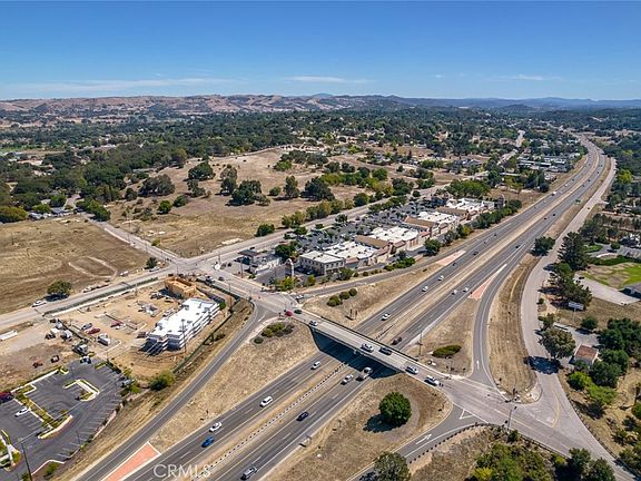 5th image of 2115 El Camino Real