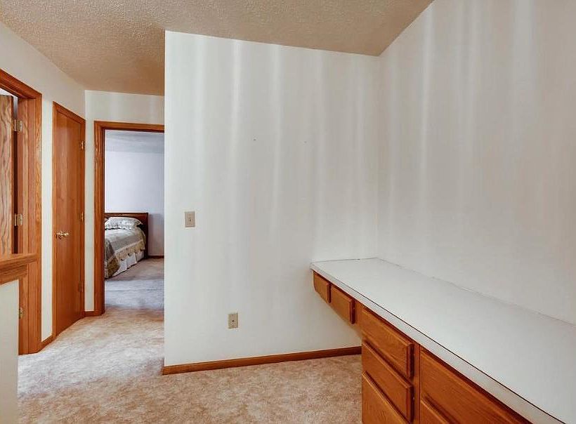 1st image of 2556 Bedford Ct