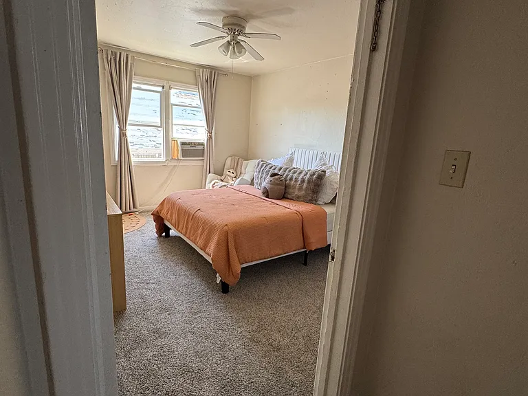 1530 Somers St — Photo 11