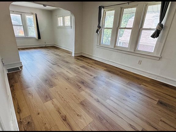 3rd image of 318 Dewey Ave #2