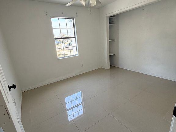 3rd image of 305 San Luis Dr
