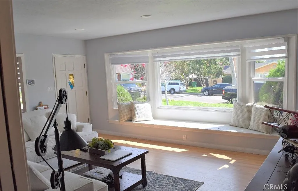 1111 Carol St — Photo 4