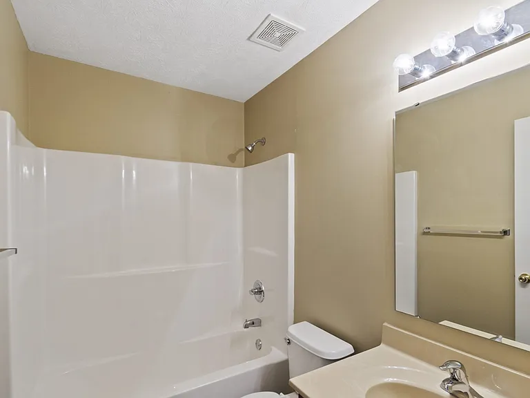 5877 Hayden Dr — Photo 14