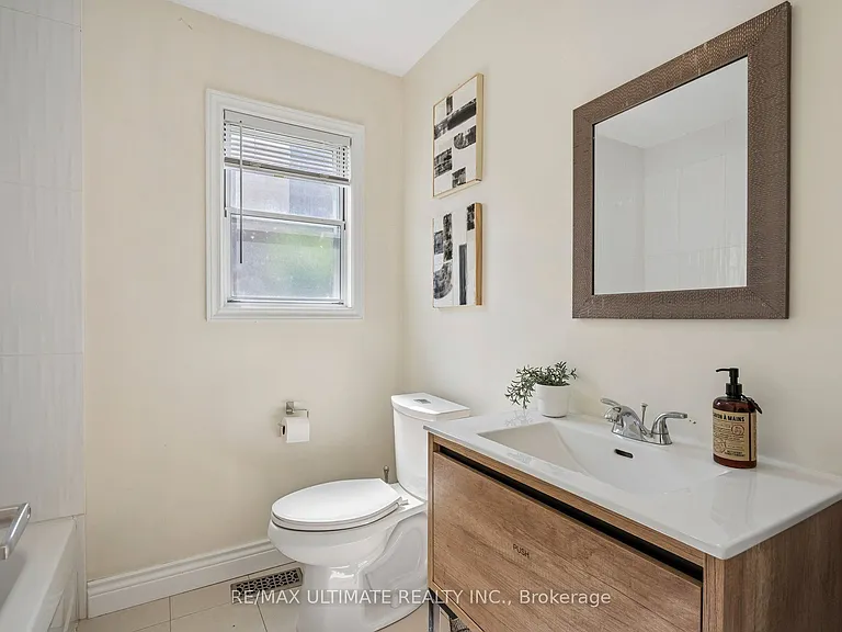 34 Compton Cres #MAIN — Photo 22
