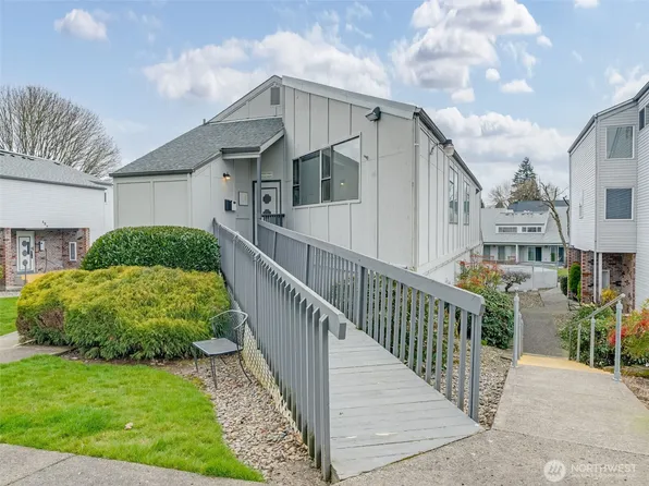 306 NE 85th Street #1E, Vancouver, WA 98665