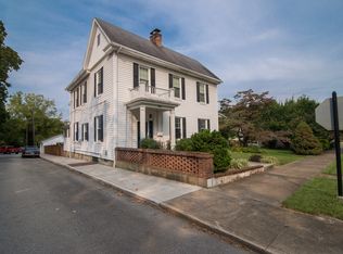 428 S Samuel St, Charles Town, WV