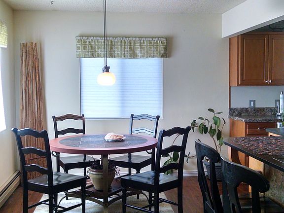 5th image of 807 Whitaker Dr