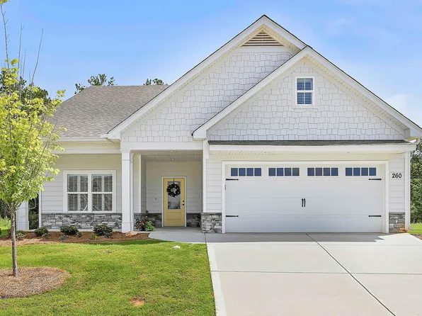 260 Redhaven Dr, Senoia, GA 30276