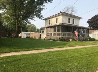 807 3rd St NE, Independence, IA 50644