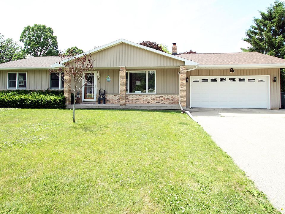 1st image of 521 Topeka Dr
